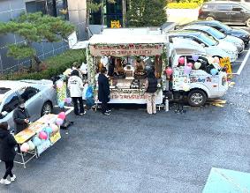 학부모회 주관 고3 대상 대입 합격 기원 푸드트럭 행사